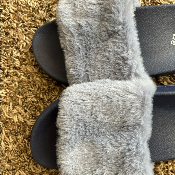 Fuzzy slides size 6 - Picture 4 of 4